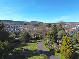 Photo 1- click for photo gallery